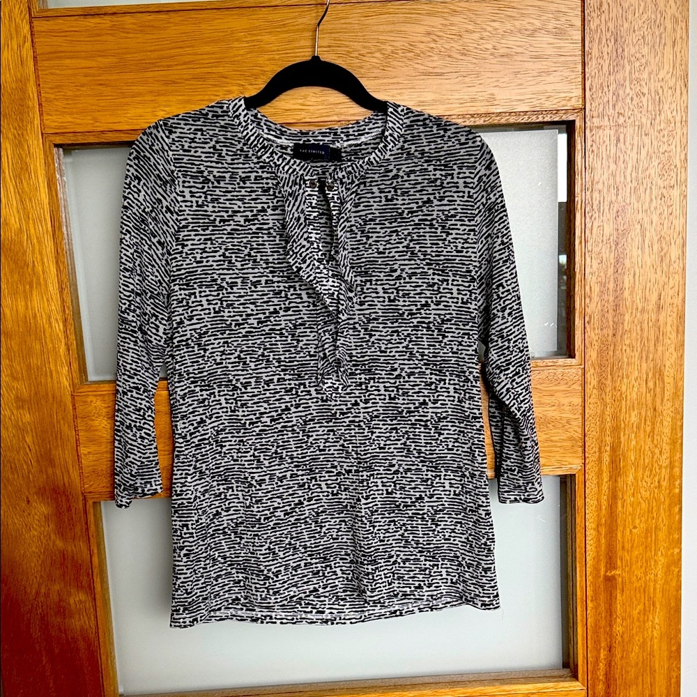 The Limited Monochrome Abstract Top